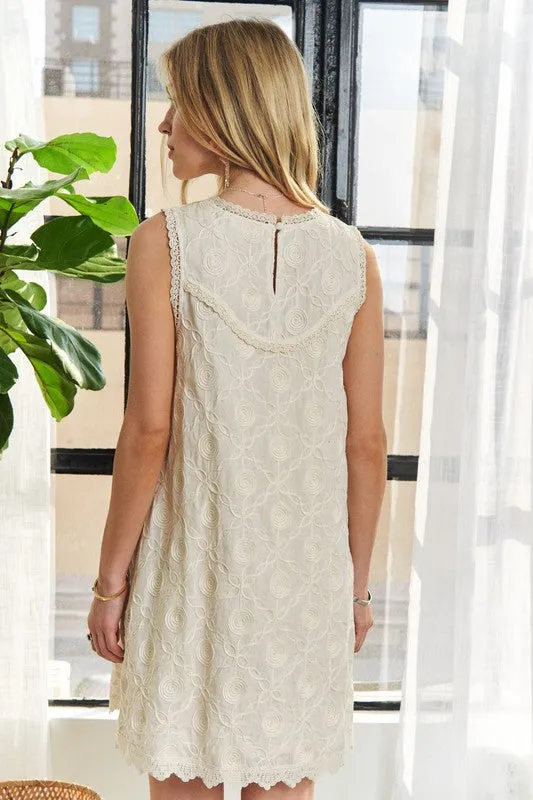 Applique Sleeveless Shift Dress
