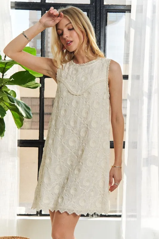 Applique Sleeveless Shift Dress