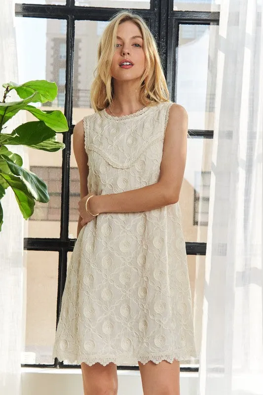 Applique Sleeveless Shift Dress