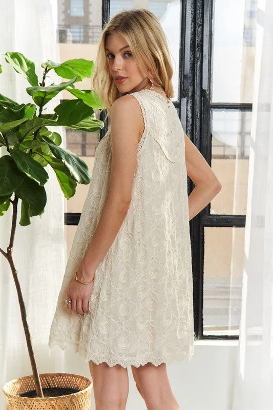 Applique Sleeveless Shift Dress