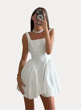 Backless bow slimming white dress