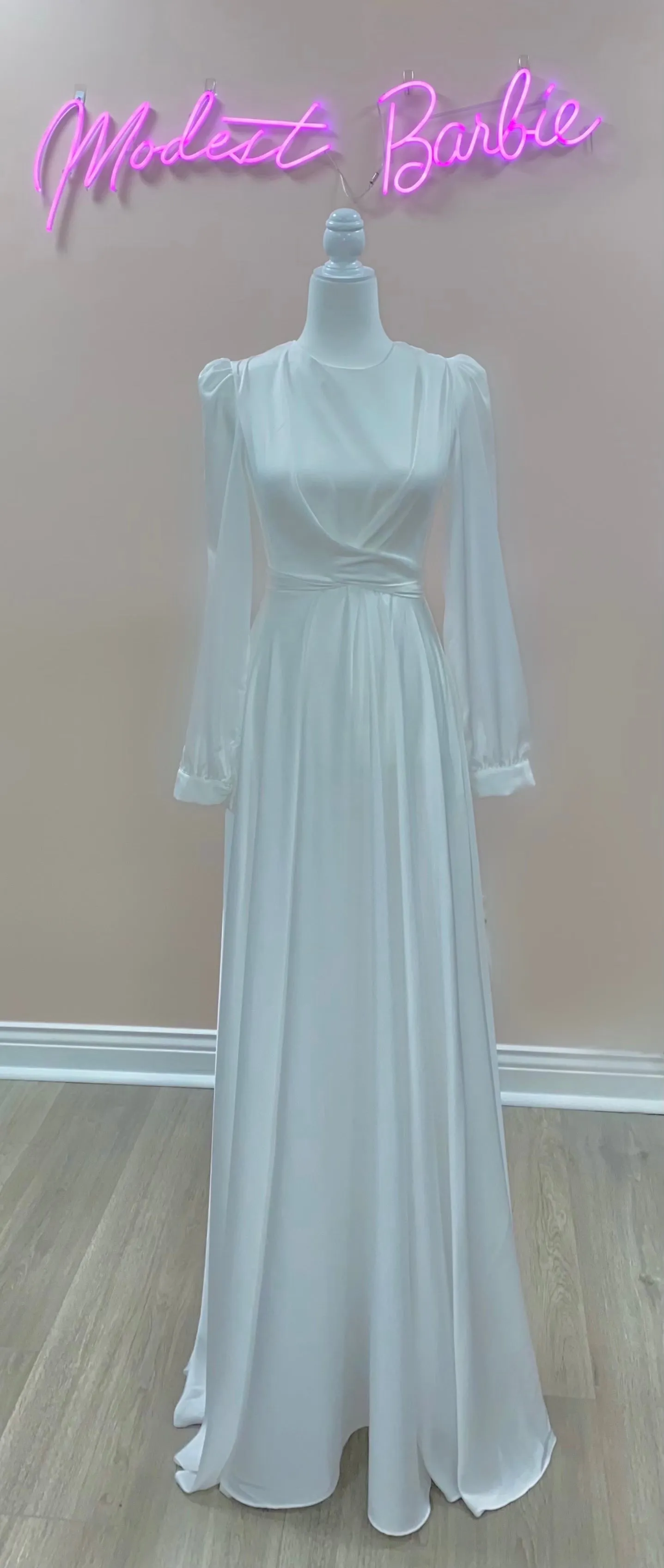 Delilah Satin Pearl