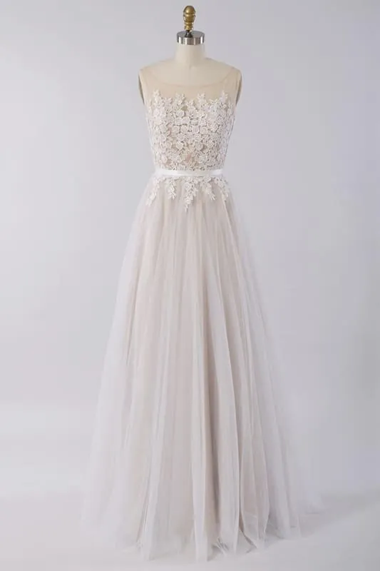 Graceful Appliques Tulle A-line Wedding Dress