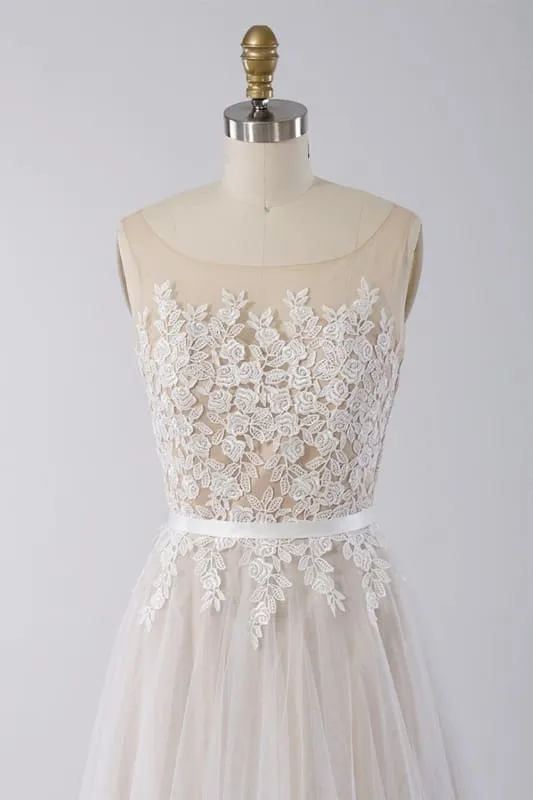 Graceful Appliques Tulle A-line Wedding Dress
