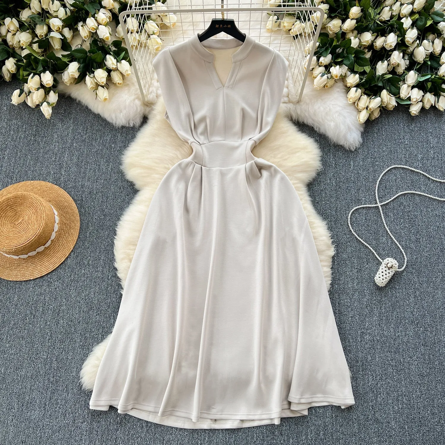High-end Waist-slimming Sleeveless Dress
