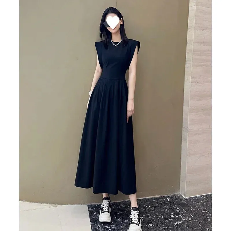 Lorena - Elegant Sleeveless Black Dress for Women
