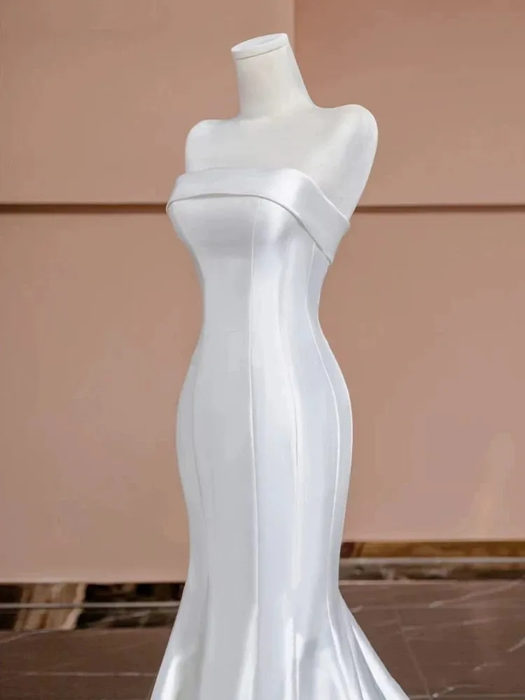 Timeless Mermaid Strapless Satin Long White Wedding Dresses With Buttons C1816