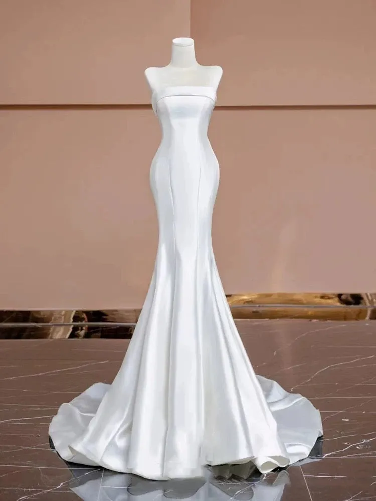 Timeless Mermaid Strapless Satin Long White Wedding Dresses With Buttons C1816